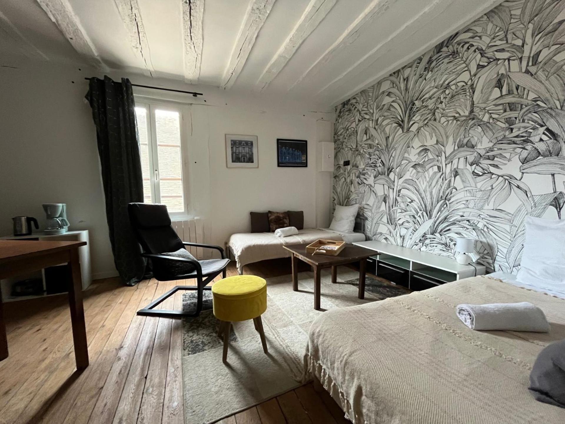Le Chene Fleuri Bed & Breakfast Chartres Exterior photo