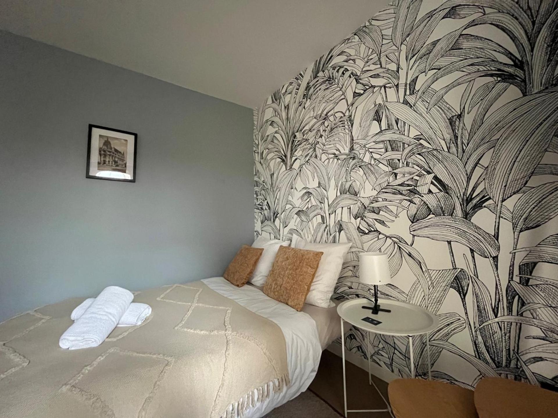 Le Chene Fleuri Bed & Breakfast Chartres Exterior photo