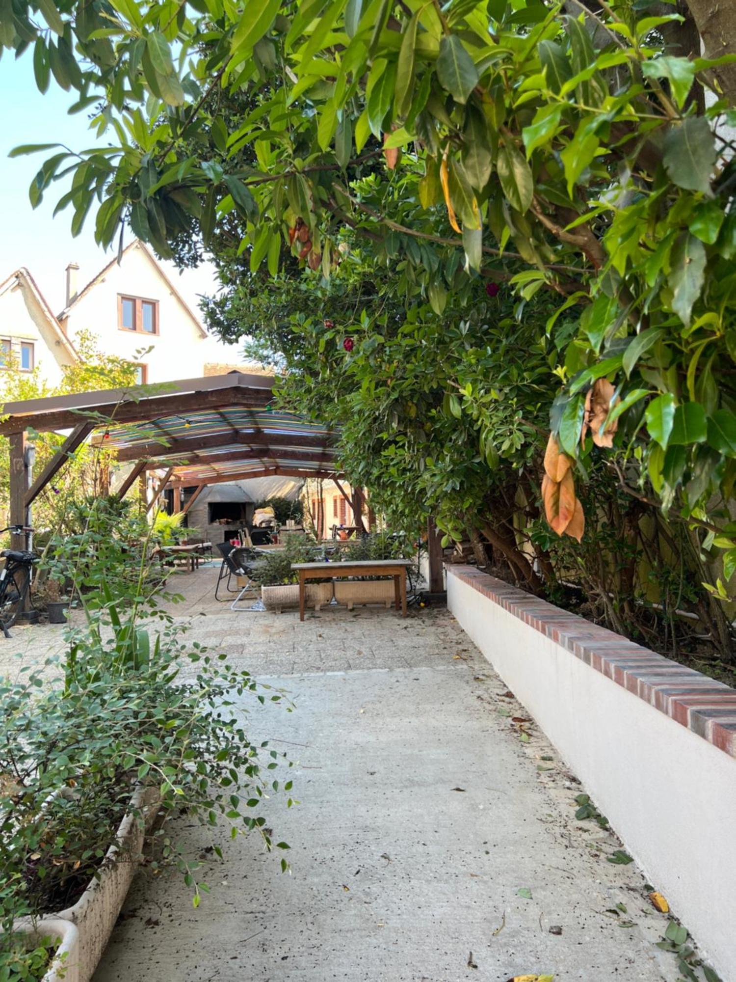 Le Chene Fleuri Bed & Breakfast Chartres Exterior photo