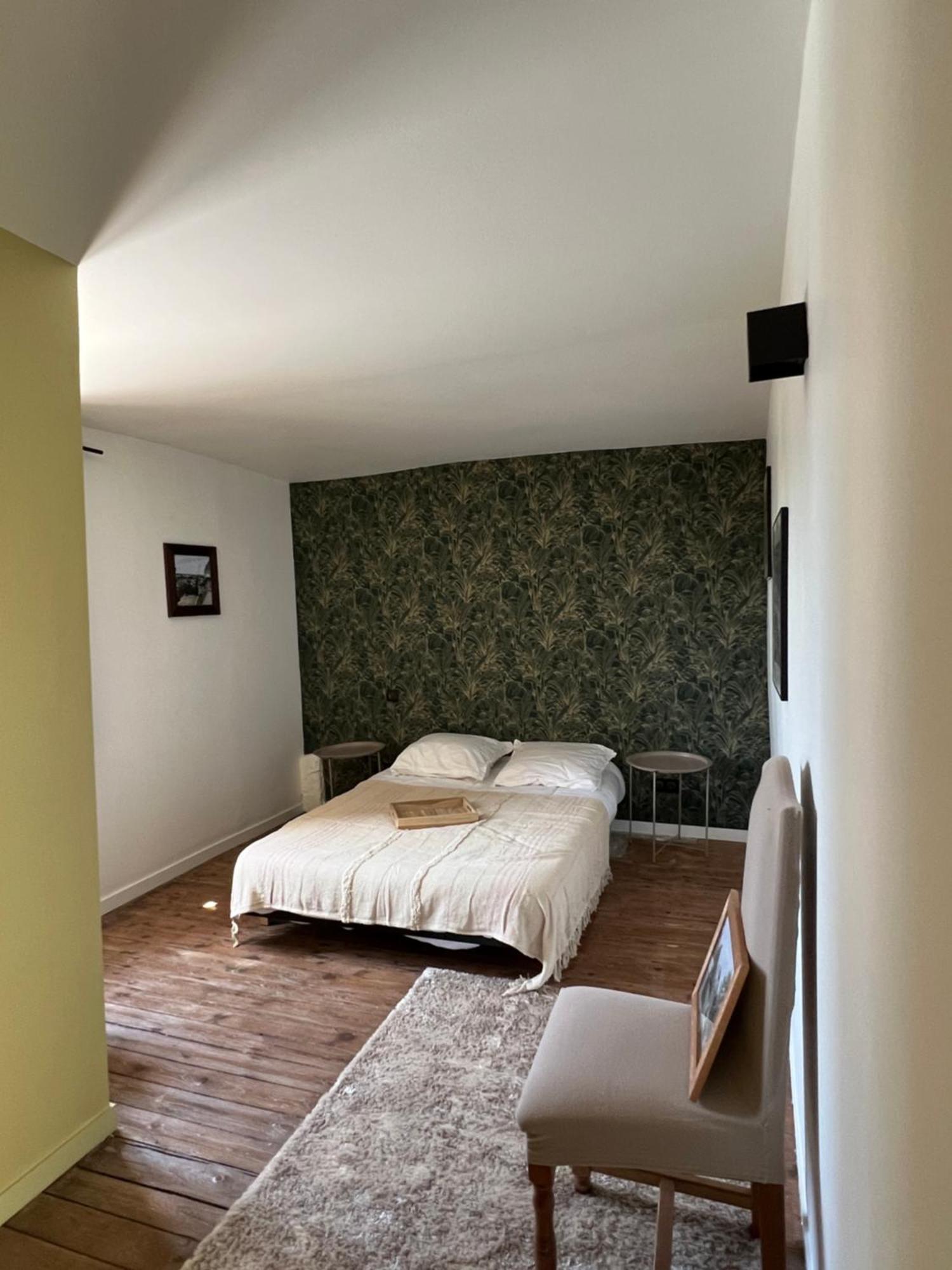 Le Chene Fleuri Bed & Breakfast Chartres Exterior photo
