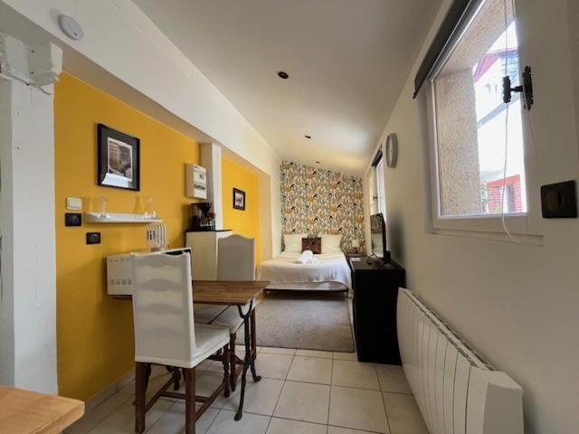 Le Chene Fleuri Bed & Breakfast Chartres Exterior photo